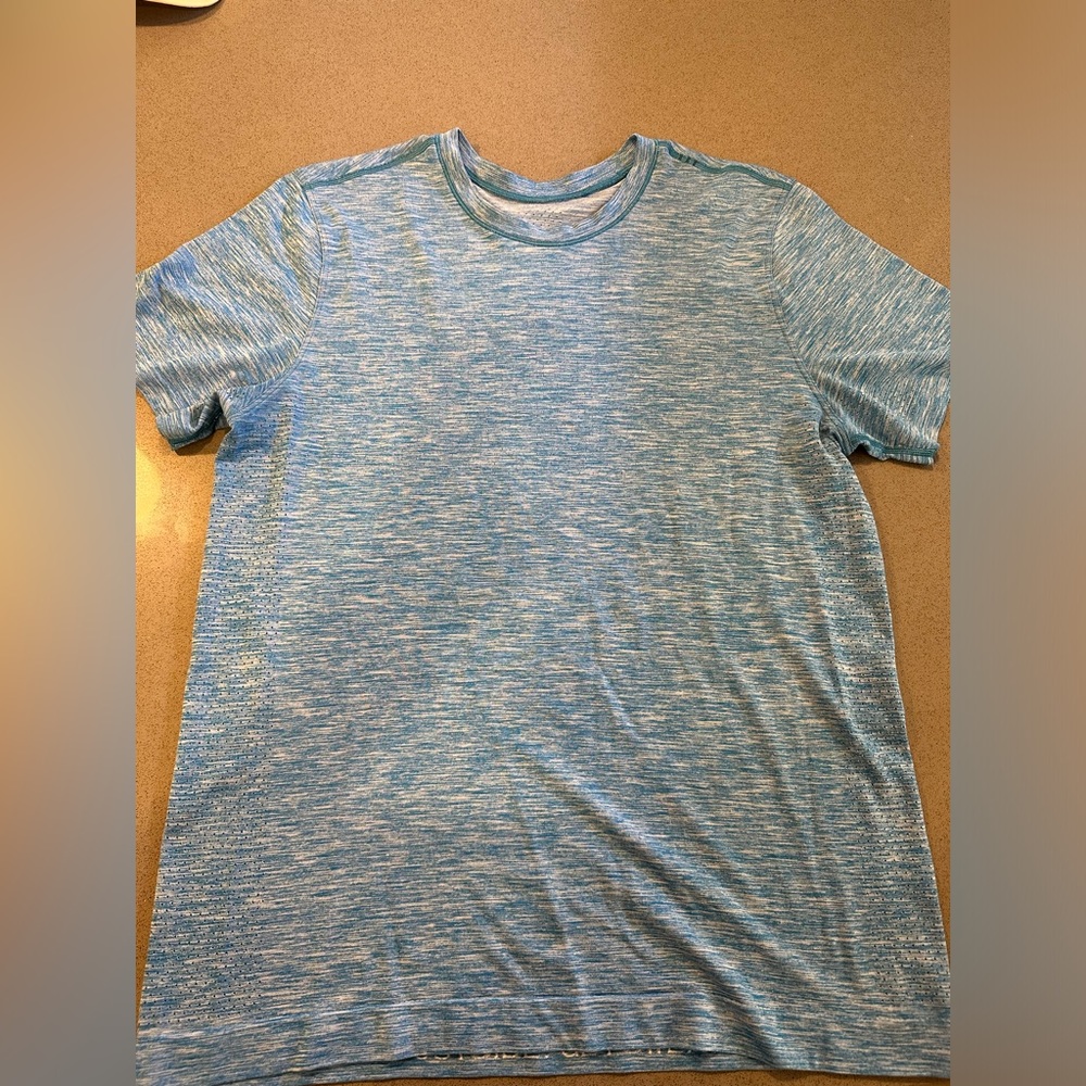 Light blue men’s Lulu Lemon T-Shirt